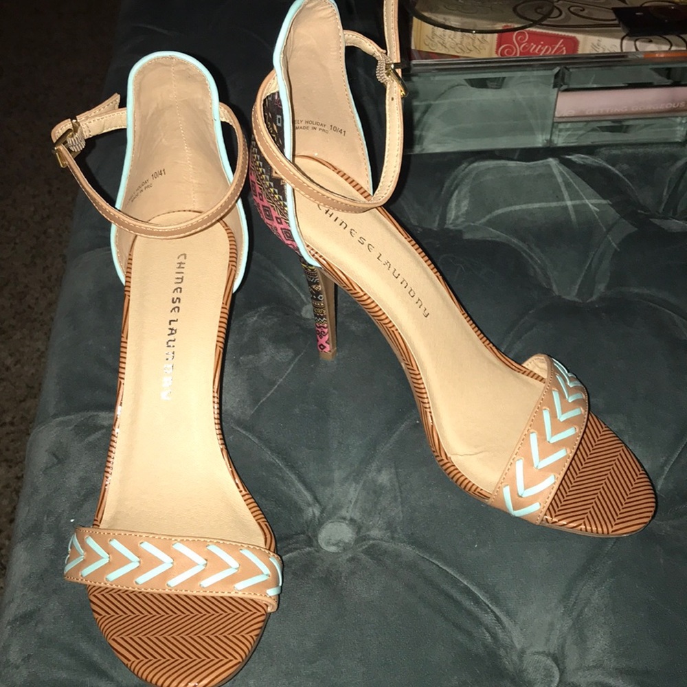 NWOT Chinese Laundry Heels!